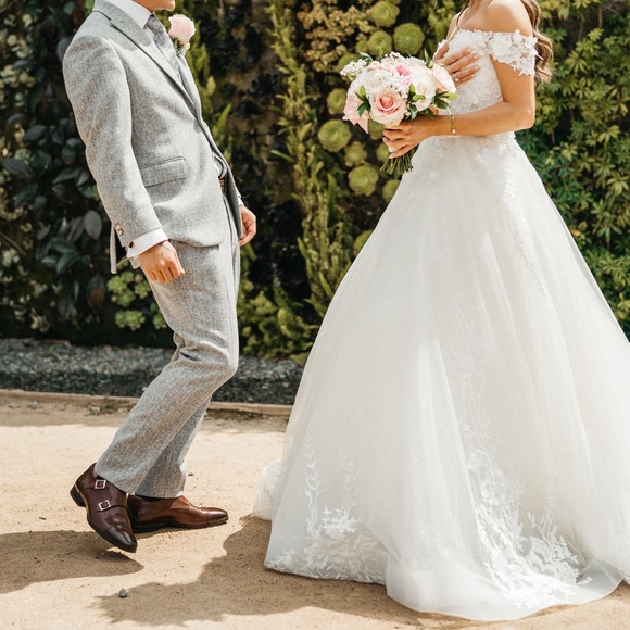 Mia Solano “Tara” sleeveless wedding dress - Picture 2 of 6